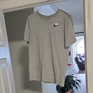 Nike Heather Gray Short Sleeve Tee